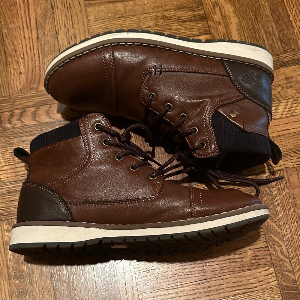 XRAY Boots Boys Sz 6 2-tone Brown